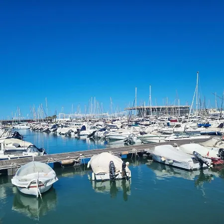Apartment En Frente Al Puerto! *
